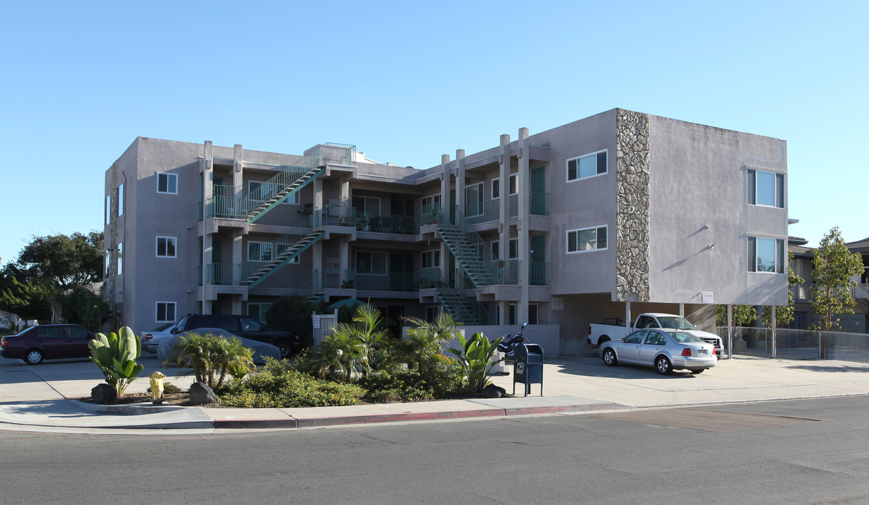 Harbor View Apartments in San Diego, CA - Foto de edificio