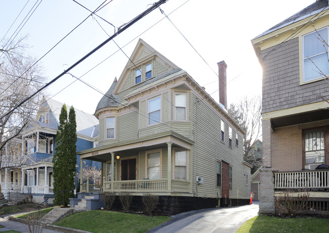 1040 University Pl in Schenectady, NY - Building Photo - Building Photo