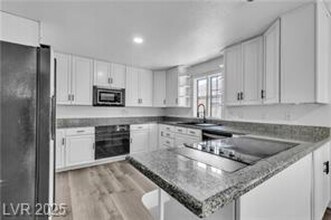 2204 Monterey Ave in Las Vegas, NV - Building Photo - Building Photo