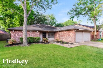 13323 Oak Ledge Dr in Houston, TX - Building Photo - Building Photo