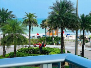 4111 S Ocean Dr in Hollywood, FL - Building Photo - Building Photo