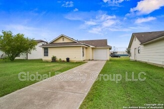 1017 Schertz Pkwy in Schertz, TX - Building Photo - Building Photo