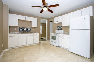 636 Western Dr in Wooster, OH - Foto de edificio - Building Photo