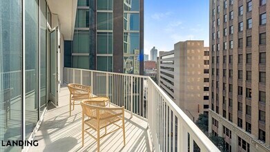 143 E Commerce St in San Antonio, TX - Building Photo - Building Photo