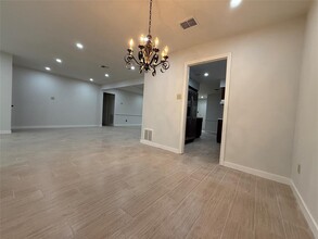 7523 Antoine Dr in Houston, TX - Building Photo - Building Photo