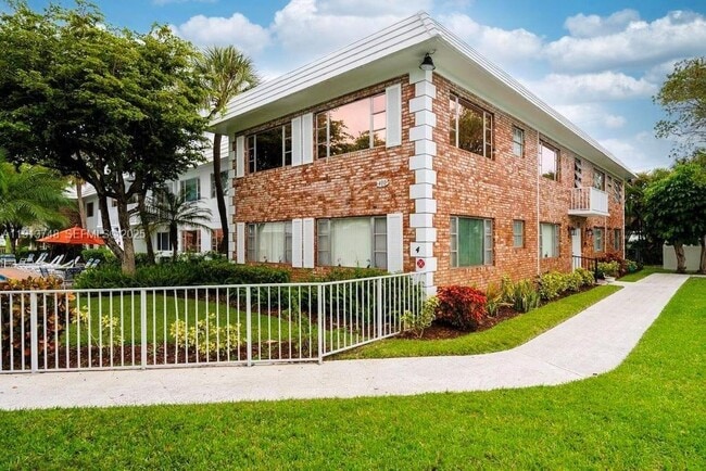 property at 400 S Cypress Rd