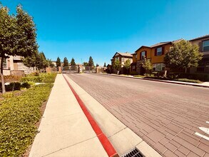 1141 Veranda Wy in Folsom, CA - Building Photo - Building Photo