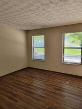 1104 Roosevelt St in Collinsville, IL - Foto de edificio - Building Photo