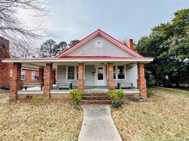 411 Carthage Rd in Lumberton, NC - Building Photo