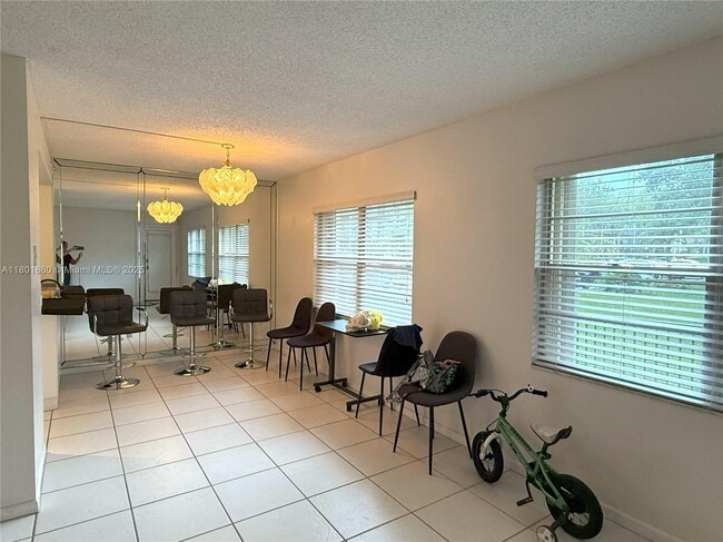 100 SW 132nd Way in Pembroke Pines, FL - Building Photo - Building Photo