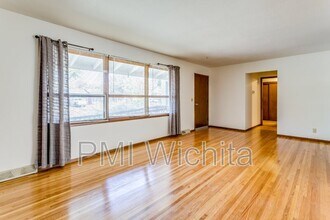 9315 W 9th St N in Wichita, KS - Building Photo - Building Photo