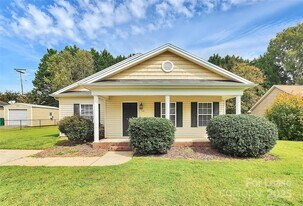 7125 Weavers Run in Cramerton, NC - Building Photo