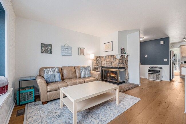 1885 S Quebec Way in Denver, CO - Building Photo - Building Photo