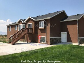 1815 Spring Meadow Dr in Tooele, UT - Building Photo - Building Photo