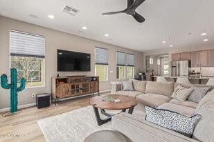 3261 Maverick Dr in Wickenburg, AZ - Building Photo