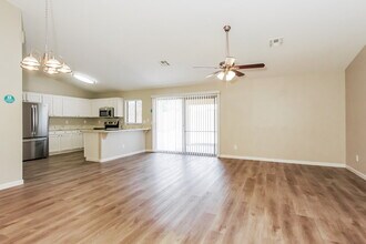 13254 W Paradise Ln in Surprise, AZ - Building Photo - Building Photo