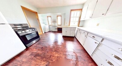 27 Princeton St in Medford, MA - Building Photo - Building Photo