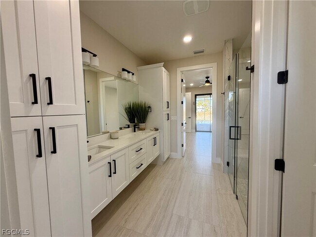 property at 102 NE 8th Pl