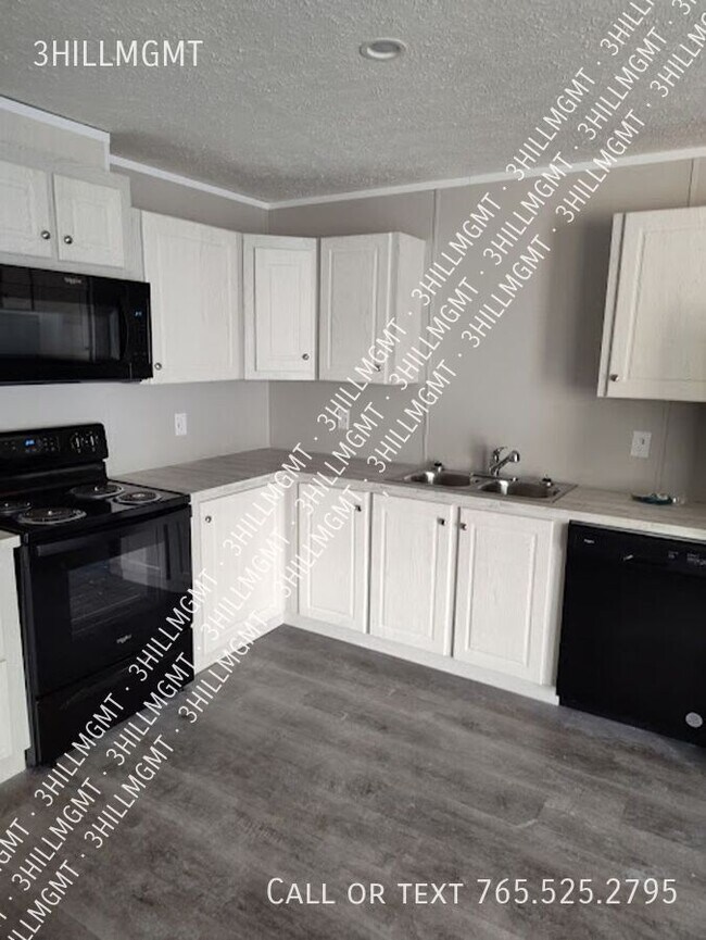 5600 W Kilgore Ave-Unit -#49 in Muncie, IN - Building Photo - Building Photo