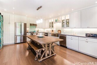 321 Kaelepulu Dr in Kailua, HI - Building Photo - Building Photo