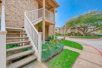 1311 Antoine Dr, Unit 238 in Houston, TX - Building Photo - Building Photo