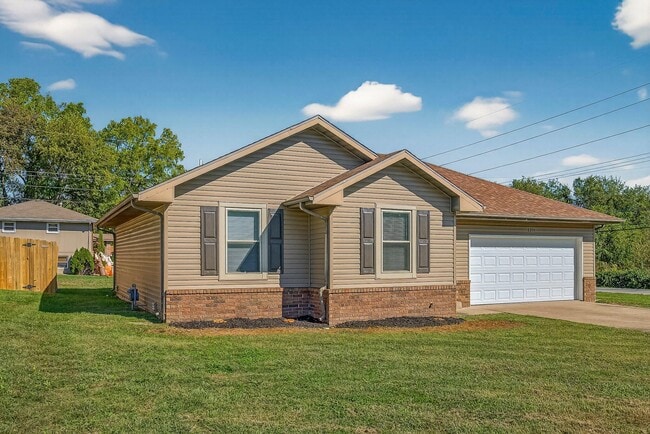 2215 W Roxbury St in Springfield, MO - Building Photo - Building Photo