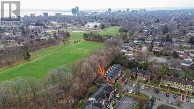 2390 Woodward Ave in Burlington, ON - Building Photo - Building Photo