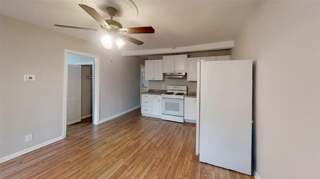 property at 11314 Courtshire Dr