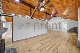 72 Country Creek Rd in White, GA - Building Photo - Building Photo