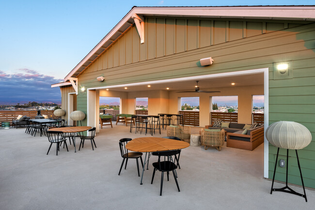 The Lark at Copper River in Fresno, CA - Foto de edificio - Building Photo