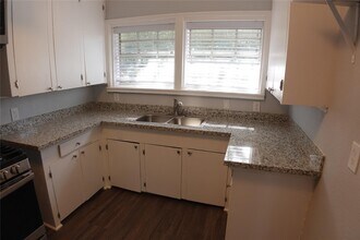 3320 Blodgett St in Houston, TX - Building Photo - Building Photo