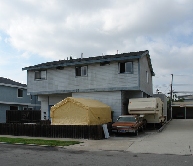 14881-14885 Van Buren St in Midway City, CA - Building Photo - Building Photo