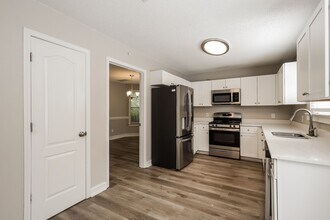 355 Emerald Trce in Jonesboro, GA - Building Photo - Building Photo
