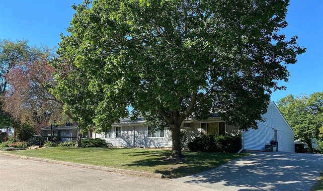 603 N Prospect St in Cambridge, IL - Building Photo - Building Photo