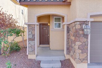 8044 Satin Carnation Ln in Las Vegas, NV - Building Photo - Building Photo