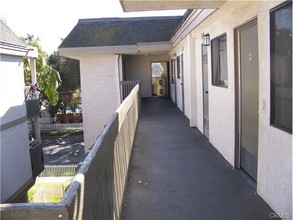 335 E Chestnut Ave in Santa Ana, CA - Building Photo - Building Photo