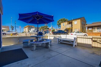803 El Carmel Pl in San Diego, CA - Building Photo - Building Photo