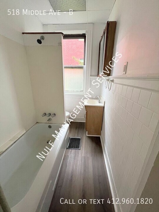 518 Middle Ave in Wilmerding, PA - Building Photo