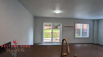 100-102 Oak St in Winlock, WA - Building Photo - Building Photo