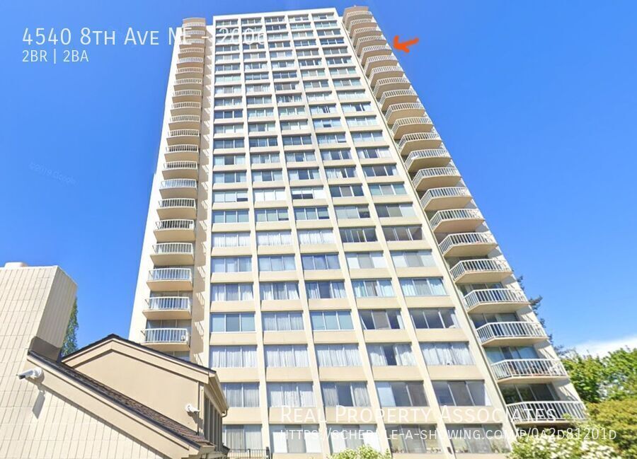 4540 8th Ave NE in Seattle, WA - Building Photo