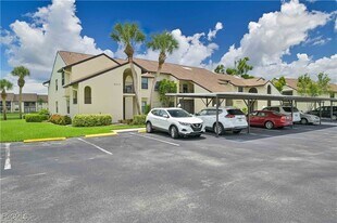 8475 Charter Club Cir in Ft. Myers, FL - Building Photo