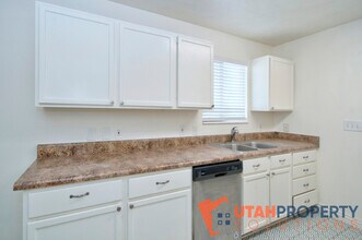 7708 N Wyatt Earp Ave in Eagle Mountain, UT - Building Photo - Building Photo