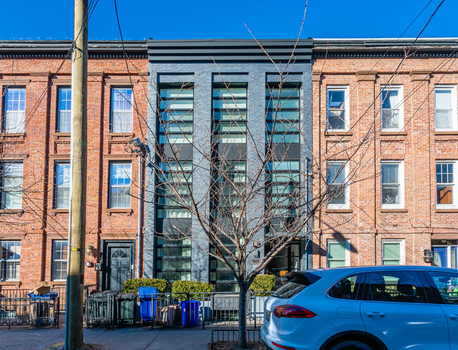 116 Bloomfield St in Hoboken, NJ - Foto de edificio - Building Photo