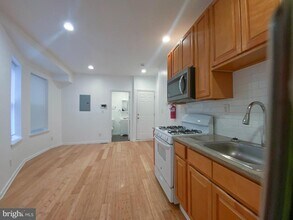 110 N 51st St in Philadelphia, PA - Building Photo - Building Photo