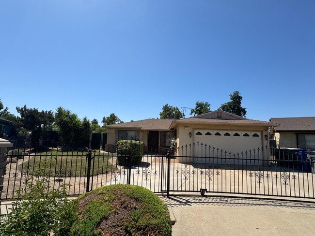 property at 4503 E Byrd Ave
