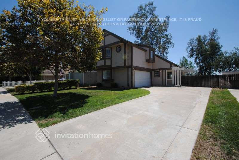 23851 Falconer Dr in Murrieta, CA - Building Photo