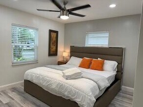 200 NE 56th St in Fort Lauderdale, FL - Building Photo - Building Photo