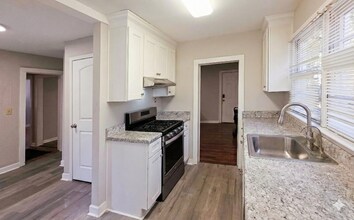 2045 White Oak Cir in Kennesaw, GA - Building Photo - Building Photo