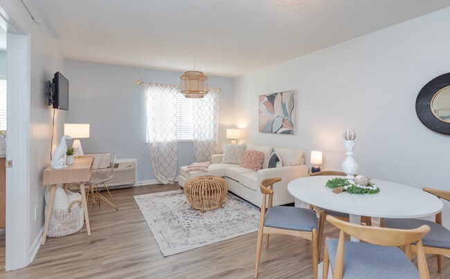 Capital Flats & Magnolia Square Apartments