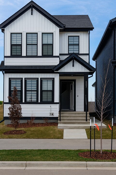 8662 Edgemont Link NW in Edmonton, AB - Building Photo